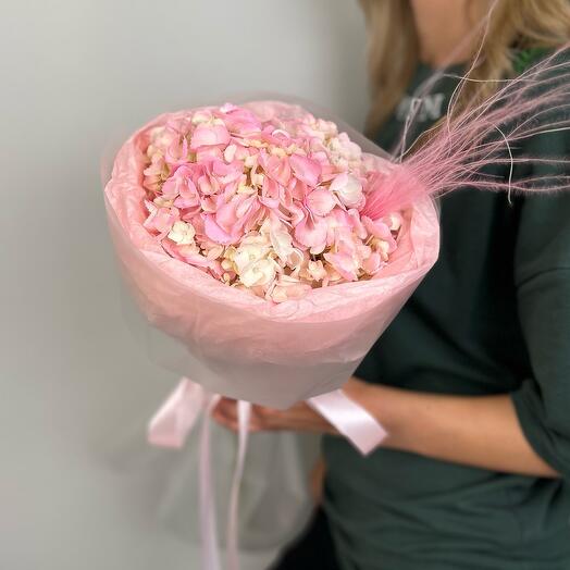Букет-комплимент🌸 из розовой гортензии с ковылем