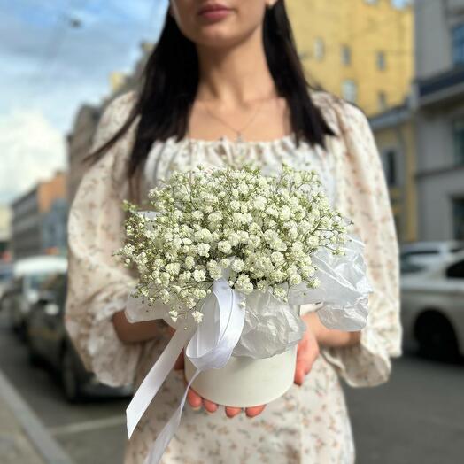 Шляпная композиция из белой гипсофилы, размер S