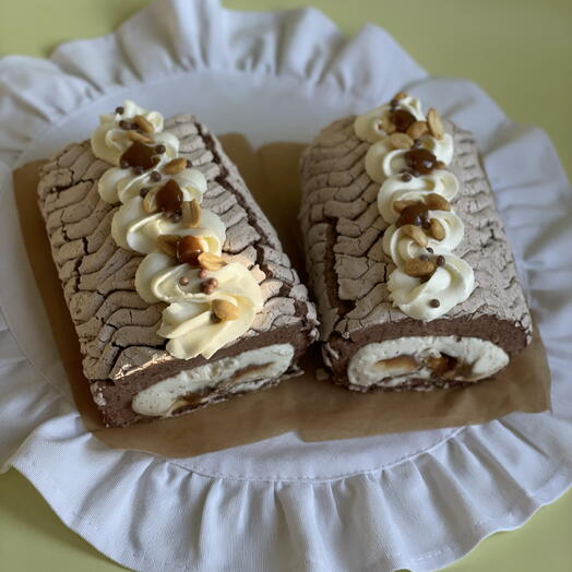 Меренговый рулет на торжество, праздник, день рождения.Вкус «Сникерс» для мамы