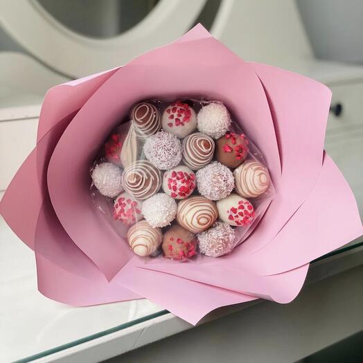 Букет клубники в шоколаде 19 ягод Raspberry