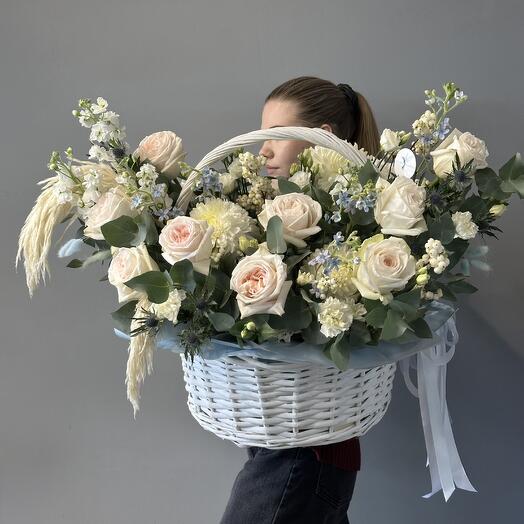 Корзина с цветами 983 🕊️