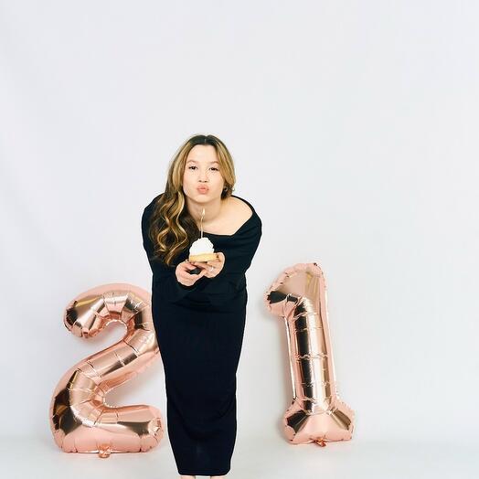 Подарок на день рождения: фотосессия без фотографа с зеркалом и пультом в студии автопортрета 60 минут электронный сертификат