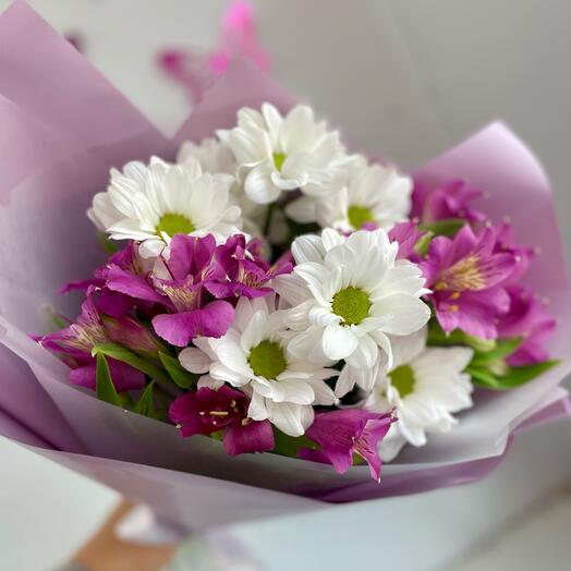 Букетик-комплиментик 🌸 из хризантемки и альстромерий
