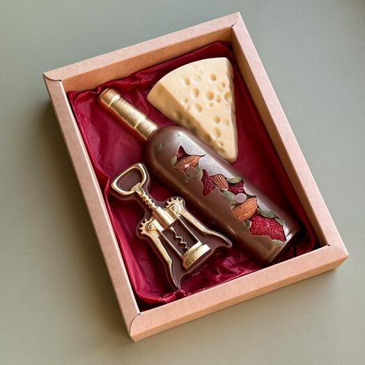 Бутылка вина, штопор и сыр из шоколада, подарок маме, папе, брату, сестре, другу, подруге