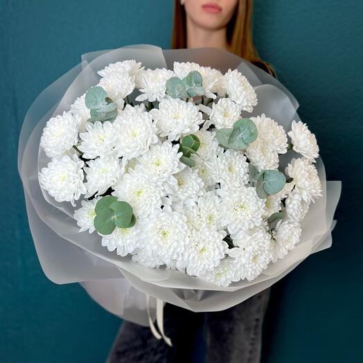 Нежный букет с Хризантемой