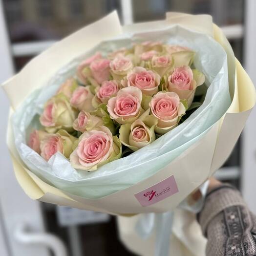 Букет 21 роза Фешн Герл