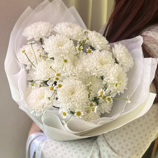 Букет «Ромашки» из хризантем и матрикарий 💛