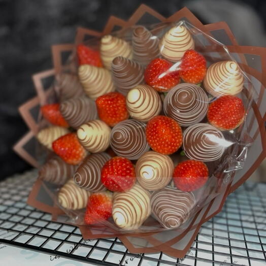 Bouquet of strawberries in chocolate Classic"