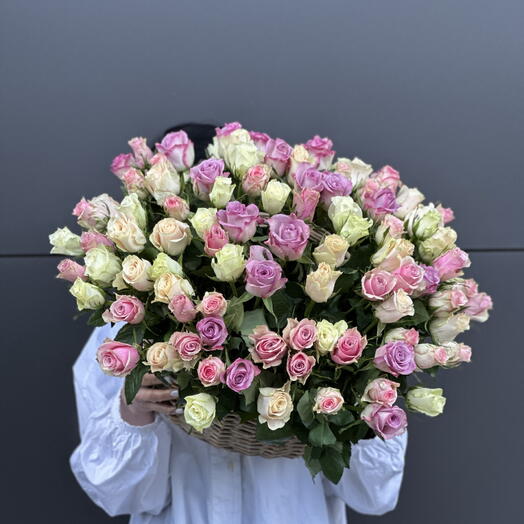 Корзина с розами 101 шт