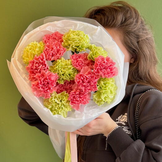 Букет из сочных ярких диантусов 💚