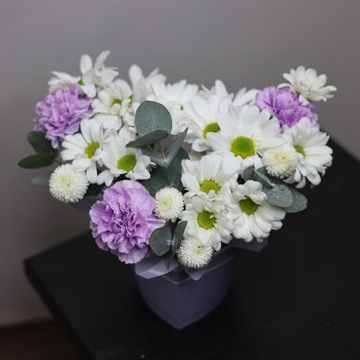 Композиция сердце с ромашками