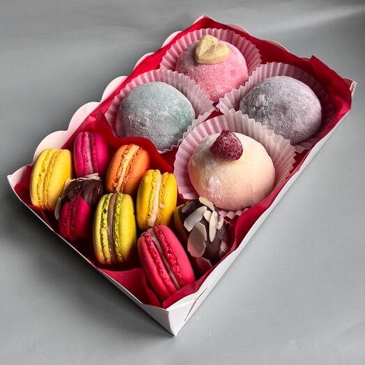 Набор весенний ассорти моти  и макаронс