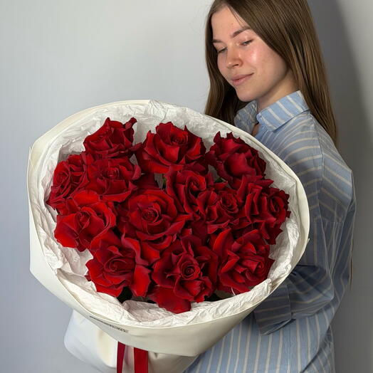 Пышный букет из роз — большой и эффектный 💐
