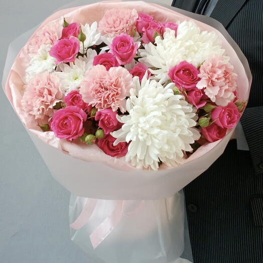 Бело - малиновый букет