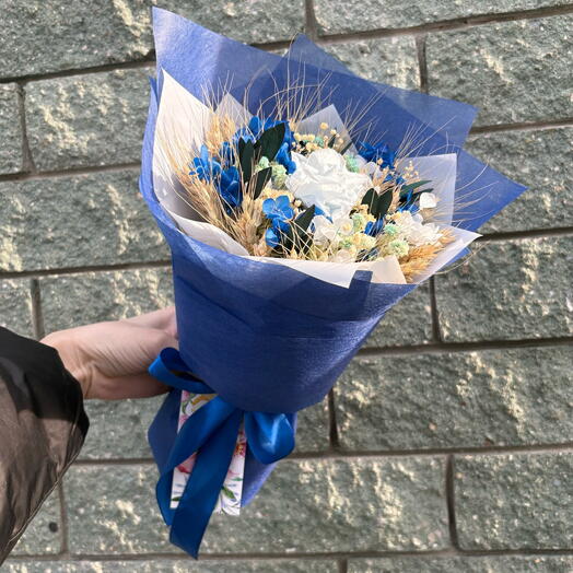 Букет с розой из сухоцветов синий 💙