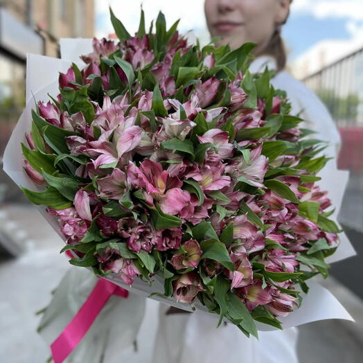 Букет из альстромерии 35 шт