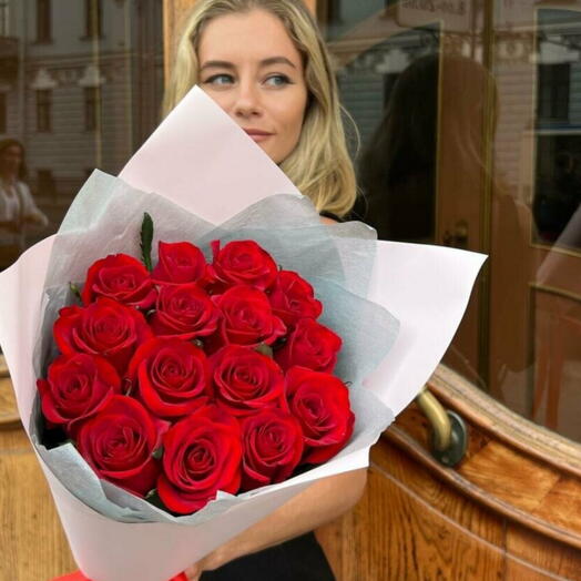Букет из 15 красных роз 70см🌹