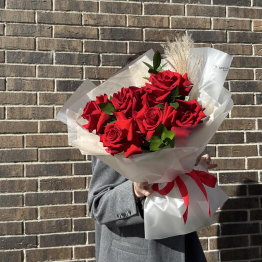 Bouquet with luxurious French roses  «Liza»
