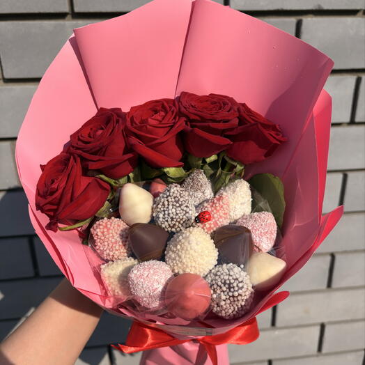 Клубничная композиция 57