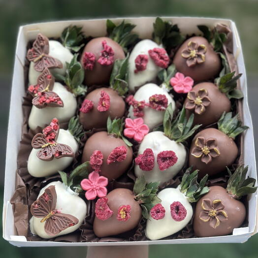 Клубника в шоколаде 16 шт+шоколадные фигурки 🍓