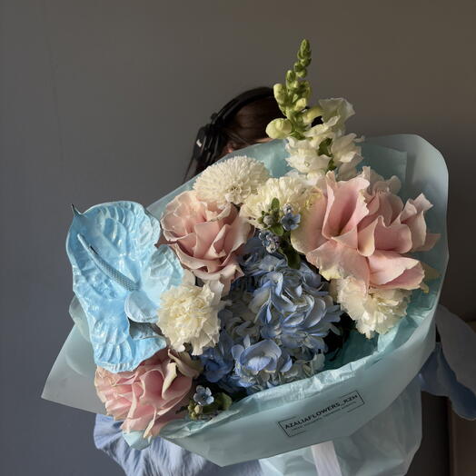 Он тебя обожает 🌸💐