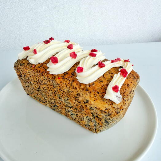 Маковый кекс с вишней
