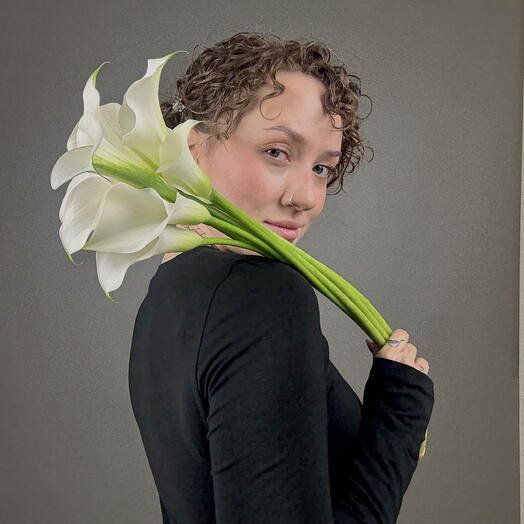 КАЛЛА 
белая