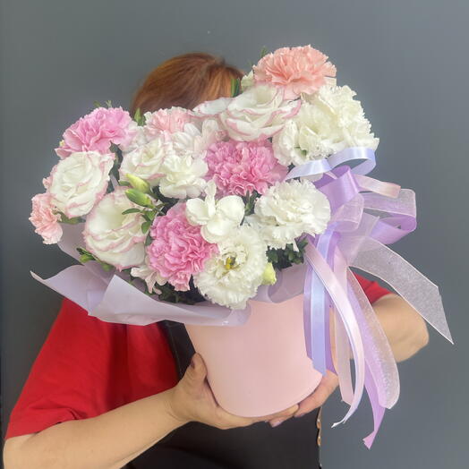 Нежный букетик в шляпной коробке💝