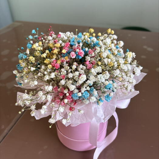 Композиция из радужной гипсофилы😍