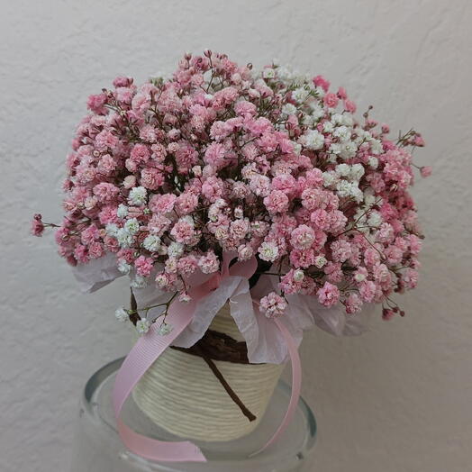 Нежная композиция из гипсофилы в корзиночке 💮