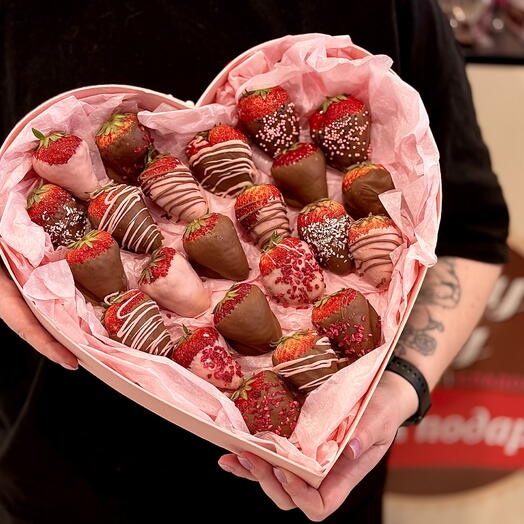 Клубника в бельгийском шоколаде 24 штук от магазина Candy Day
