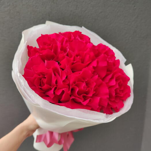 Букет из 7 французских малиновых роз🎀
