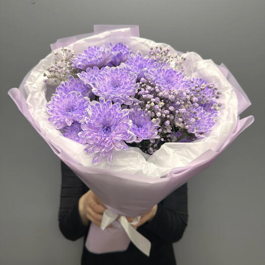 Монобукет фиолетовой хризантемы и гипсофилы 💜