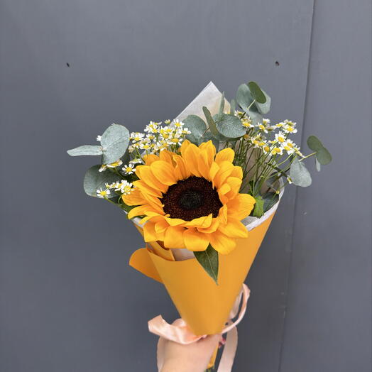 Мини букет из танацетума, подсолнуха и эвкалипта 🧡
