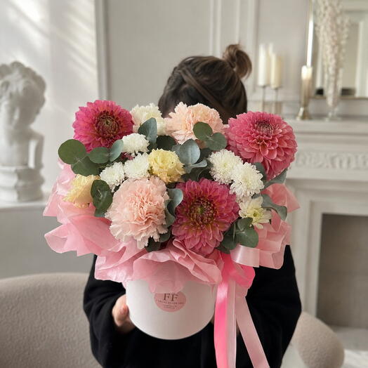 Цветы в коробке малиновые мечты 💞
