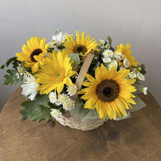 Лукошко с подсолнухами 🌻