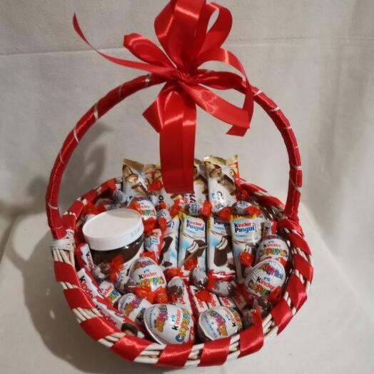 Подарочная корзина Kinder