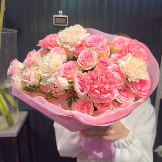 Взрывной: 🌸 кустовые розы   фактурные диантусы  Букет Pink Crush