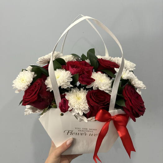 композиция из красных роз