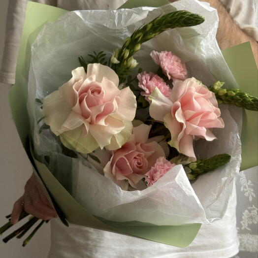 Bouquet 347 [FREE DELIVERY] Rosa Ecuador, Ornitogalum, Pistacia, Dianthus