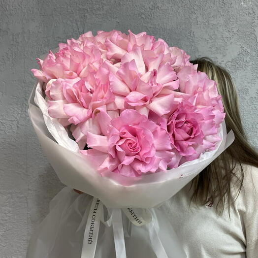 Букет из нежно-розовых эквадорских французских роз 💘