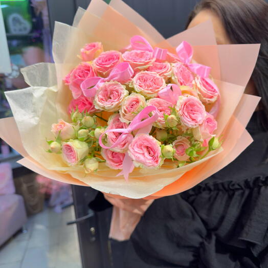 Кустовые розы в дизайнерской💕упаковке с бантиками🎀